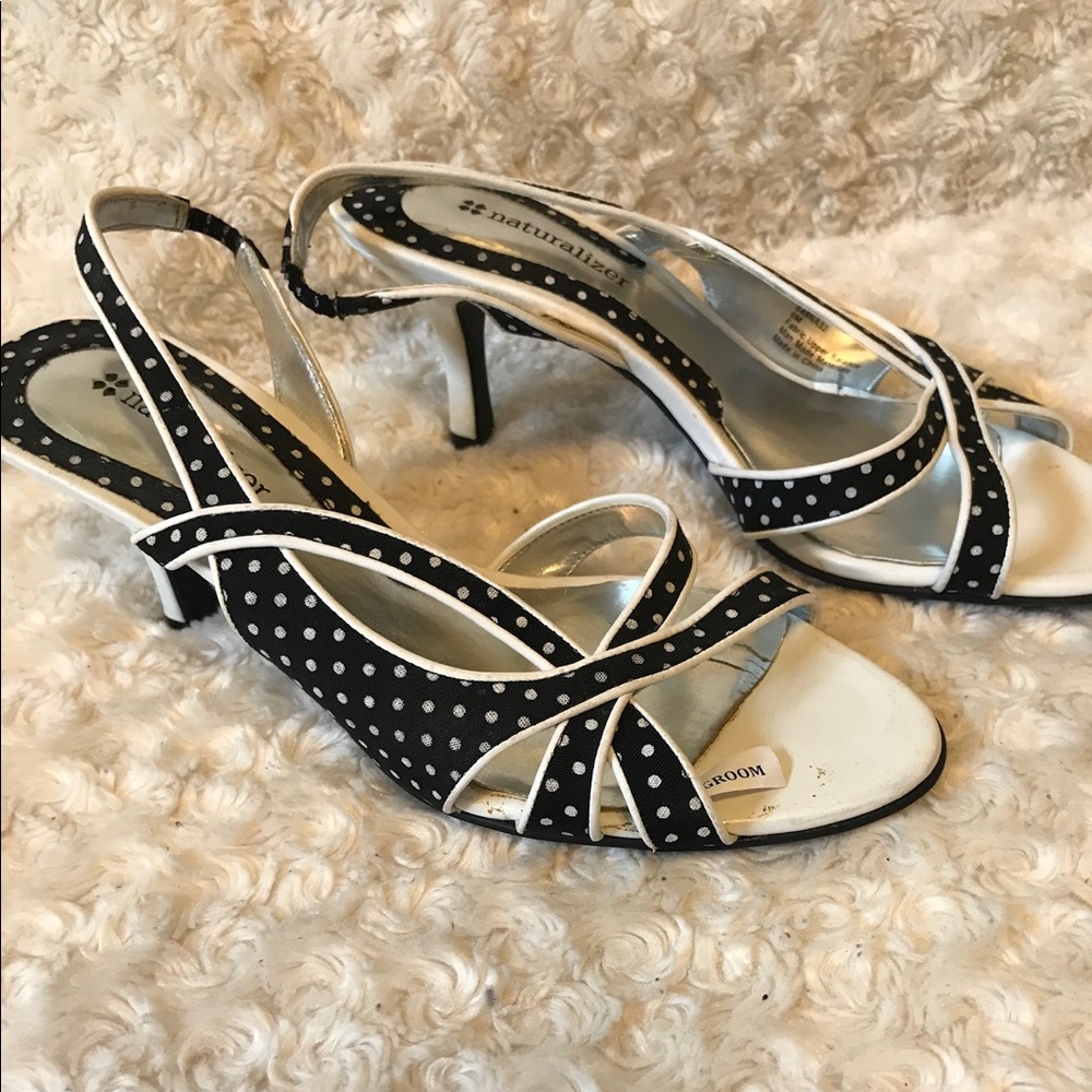 Naturalizer-Polka Dot Sandal/Heels! Size 6